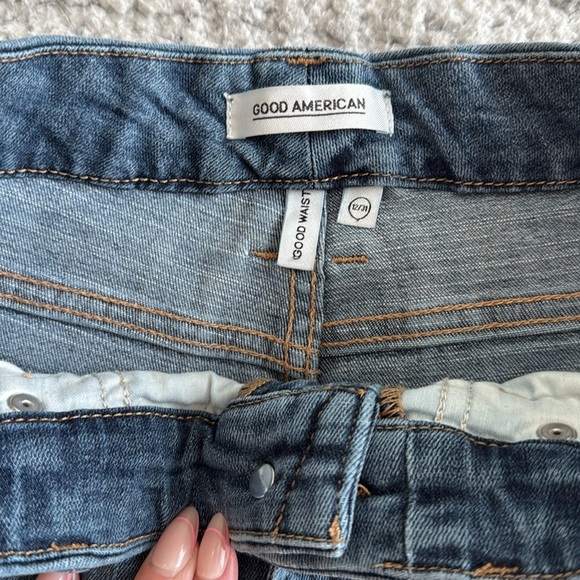 Good American Good Waist Skinny Jeans - Picture 4 of 5